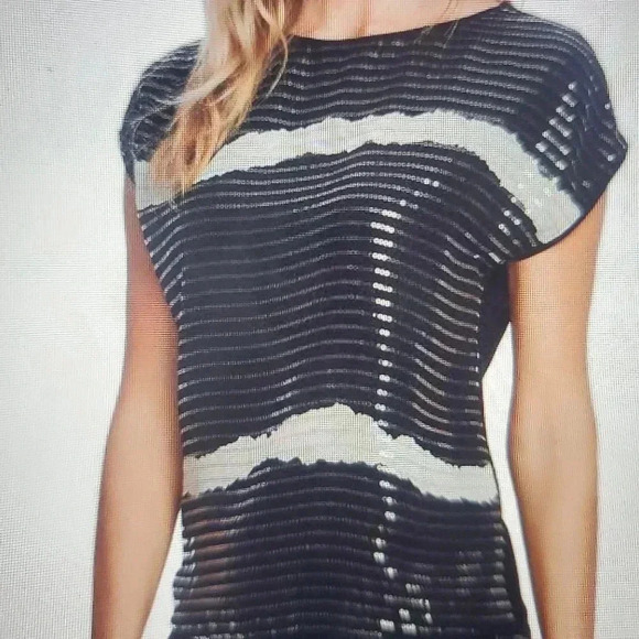 VINCE CAMUTO TOP - Picture 1 of 5